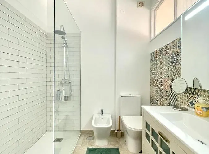 Lx Factory Apartment-lisbon Style-spacious & Bright-congress Centre Appartement