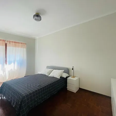 Διαμέρισμα Lx Factory Apartment-lisbon Style-spacious & Bright-congress Centre *