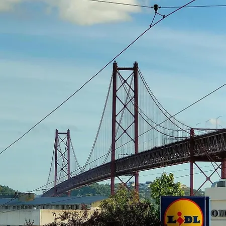 Lx Factory Apartment-lisbon Style-spacious & Bright-congress Centre *
